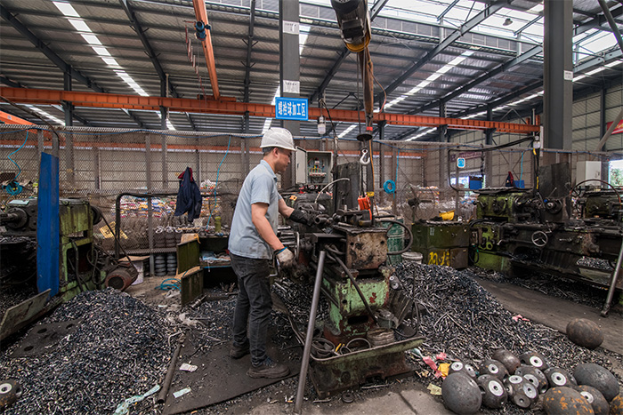 启东网架配件-螺栓球加工车间